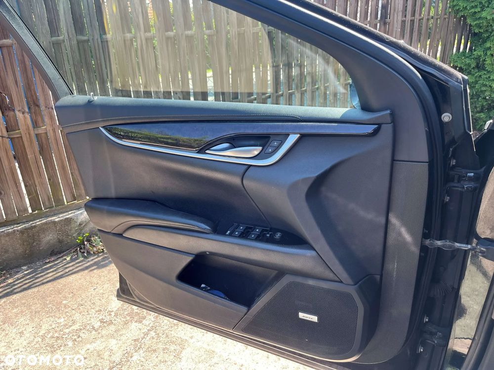 Cadillac XTS - 21