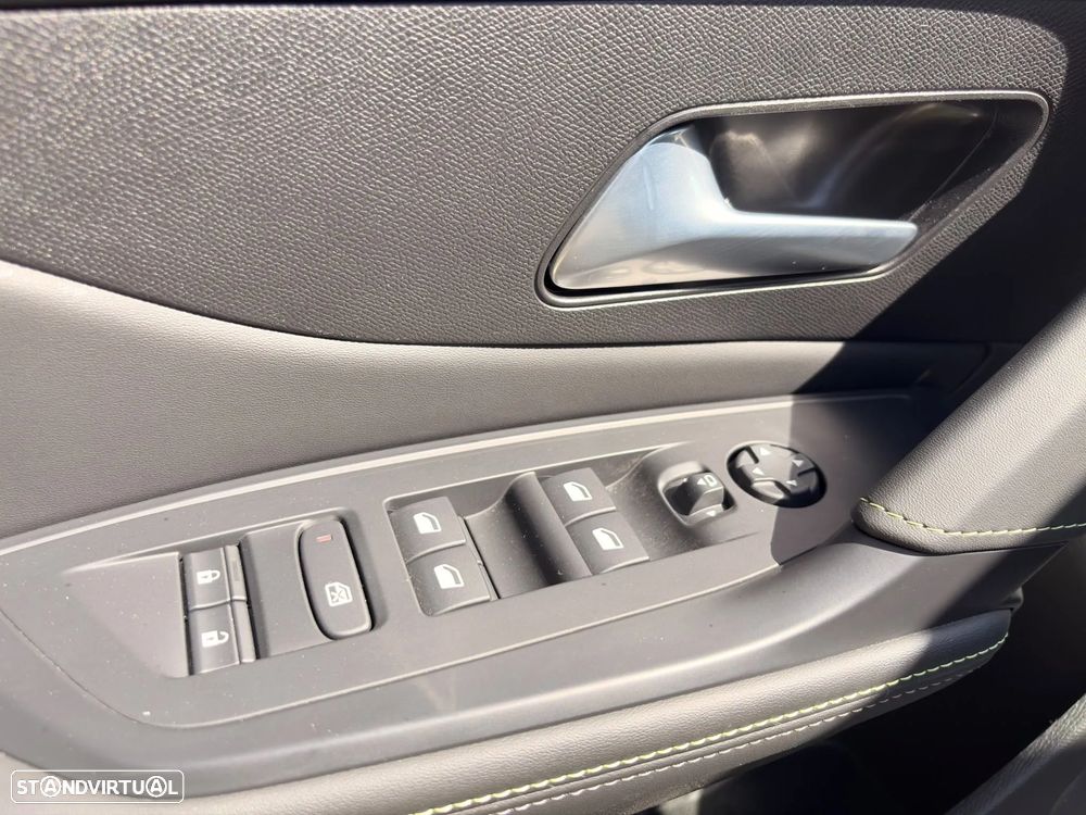 Peugeot 308 PureTech 130 EAT6 Stop & Start GT-Line Edition - 36