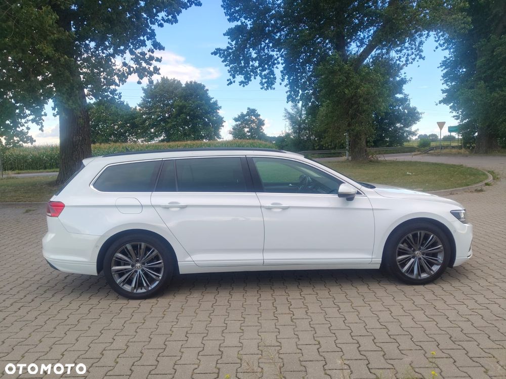 Volkswagen Passat 2.0 TDI SCR DSG Elegance - 9