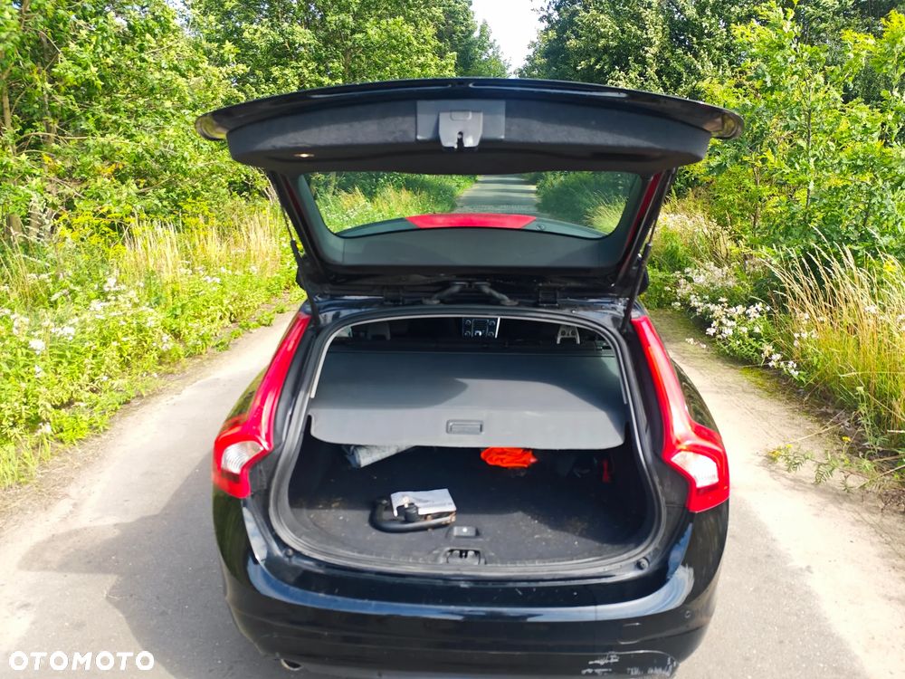Volvo V60 D3 Drive-E Kinetic - 33