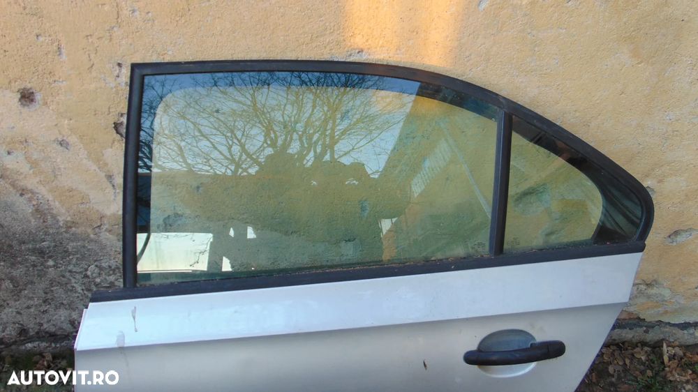 Usa Stanga spate Skoda Rapid Berlina an 2013-2018 - 3