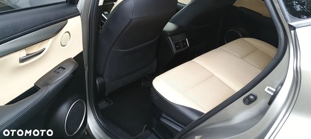 Lexus NX 200t Elegance AWD - 8