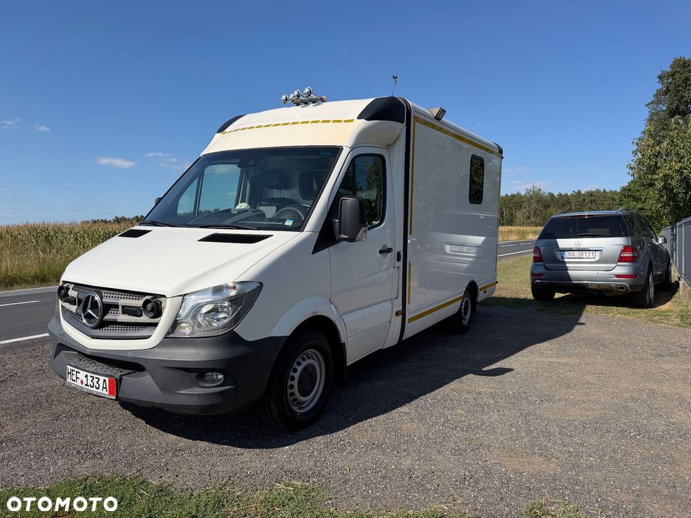 Mercedes-Benz Sprinter - 1