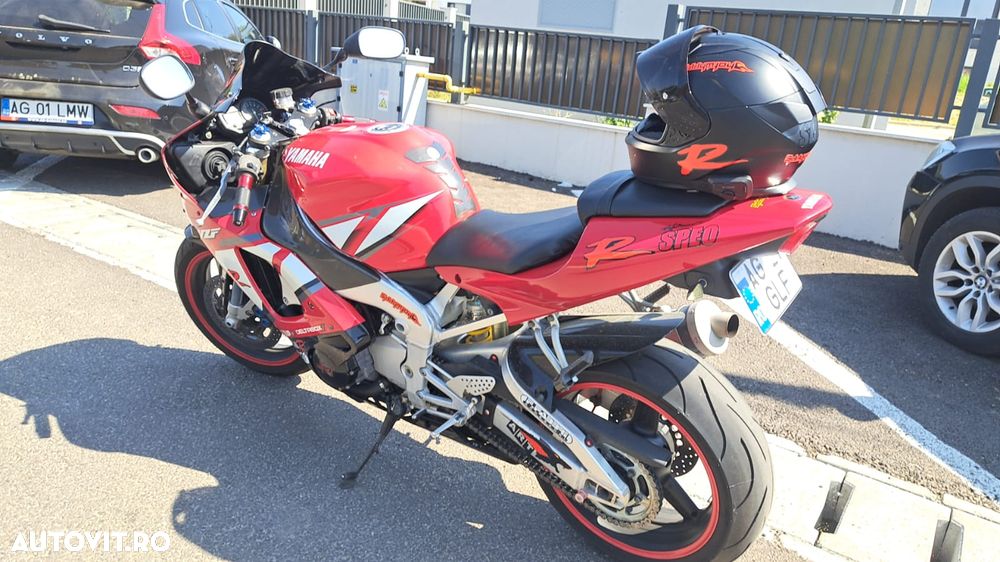 Yamaha R1-Z - 4