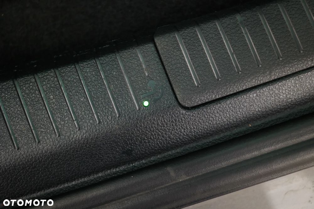 Volkswagen Golf 2.0 TDI BlueMotion Technology DSG Allstar - 39