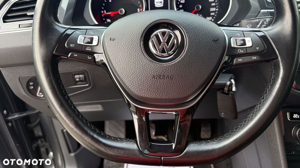 Volkswagen Tiguan - 31