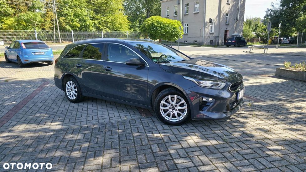 Kia Ceed 1.6 CRDi mHEV Business Line DCT - 6