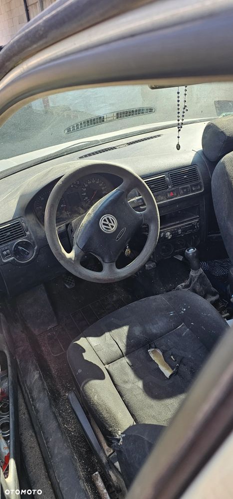 Volkswagen Golf 1.9 TDI Comfortline - 3