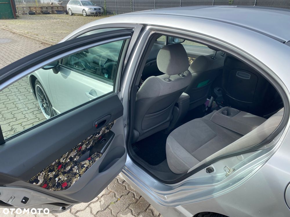 Honda Civic 1.8 Comfort - 13