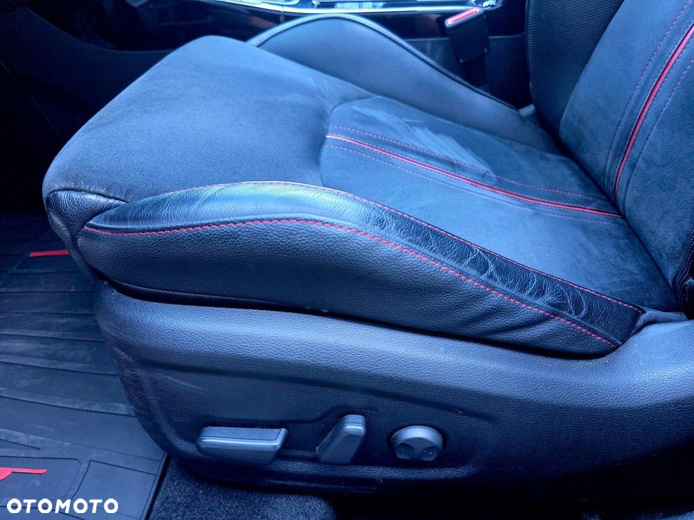 Kia ProCeed 1.6 T-GDI GT DCT - 24