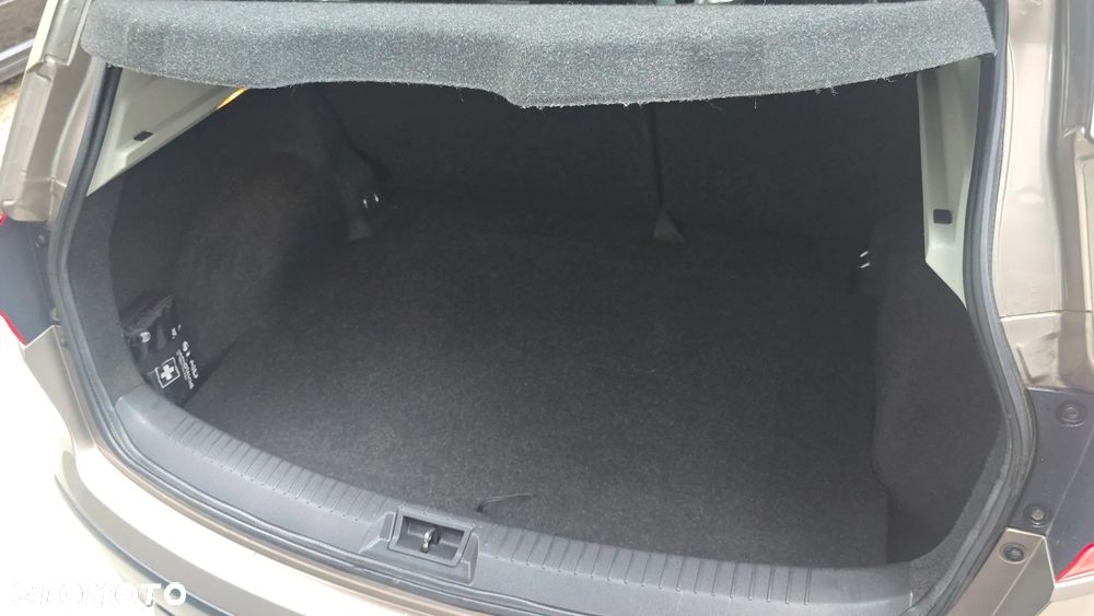 Nissan Qashqai 1.6 Visia - 12