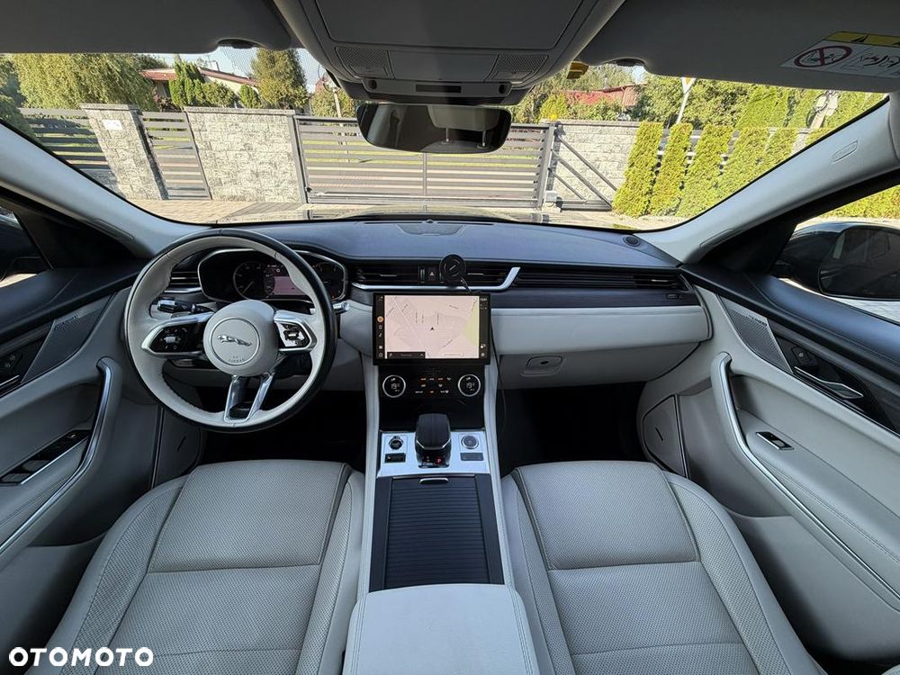 Jaguar F-Pace - 22