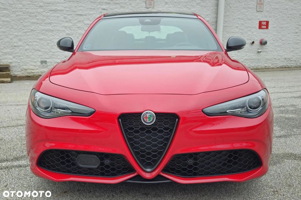 Alfa Romeo Giulia 2.0 Turbo 16V AT8-Q4 Ti - 19