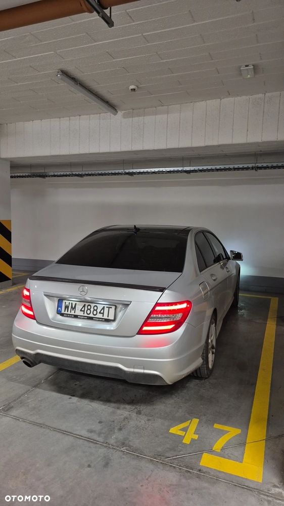 Mercedes-Benz Klasa C 180 CGI BlueEff Avantgarde - 10