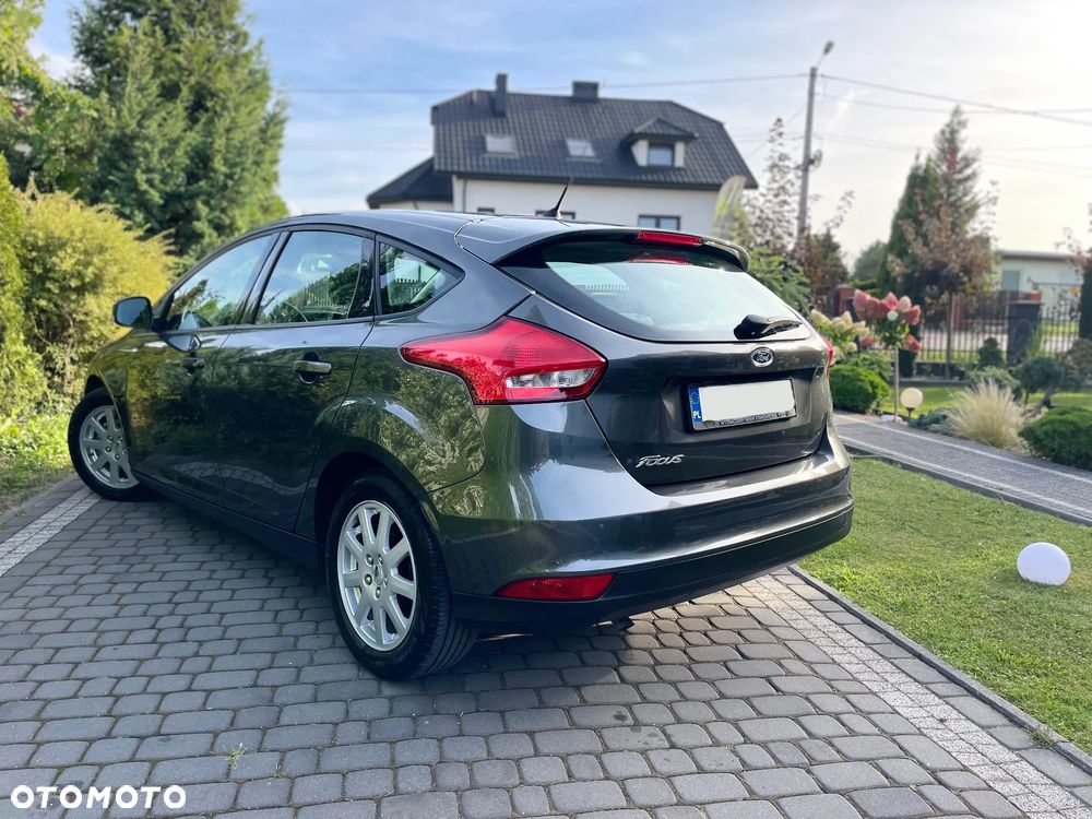 Ford Focus 1.6 Trend - 18
