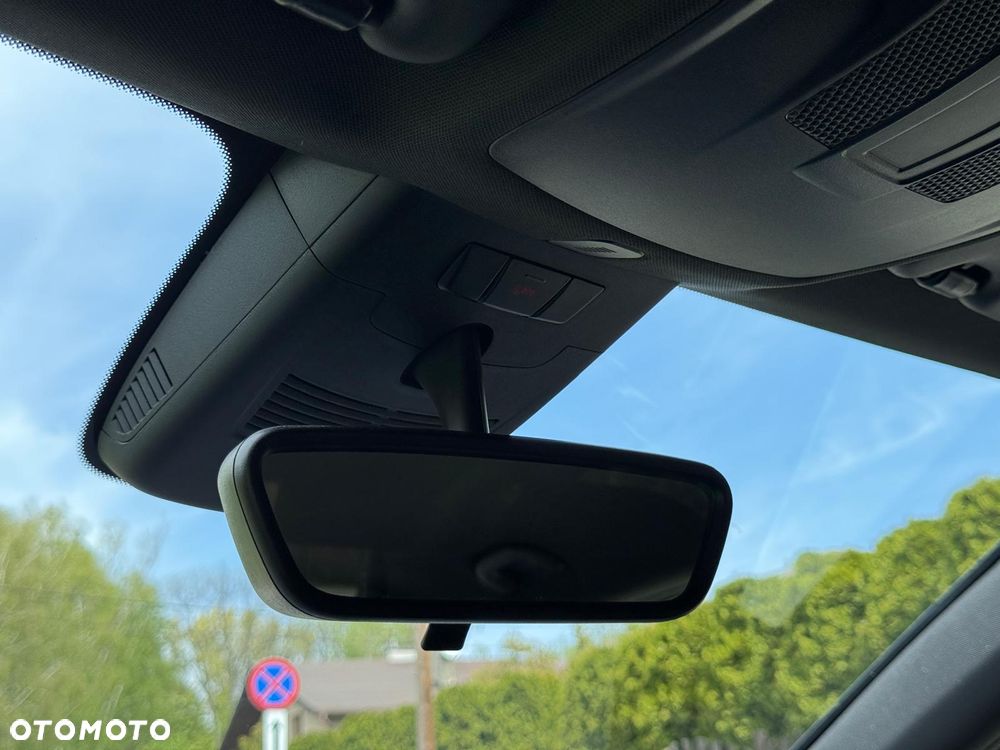 Mercedes-Benz Klasa B 180 BlueEFFICIENCY Edition Style - 31