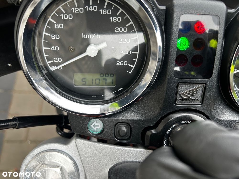 Honda Hornet - 11