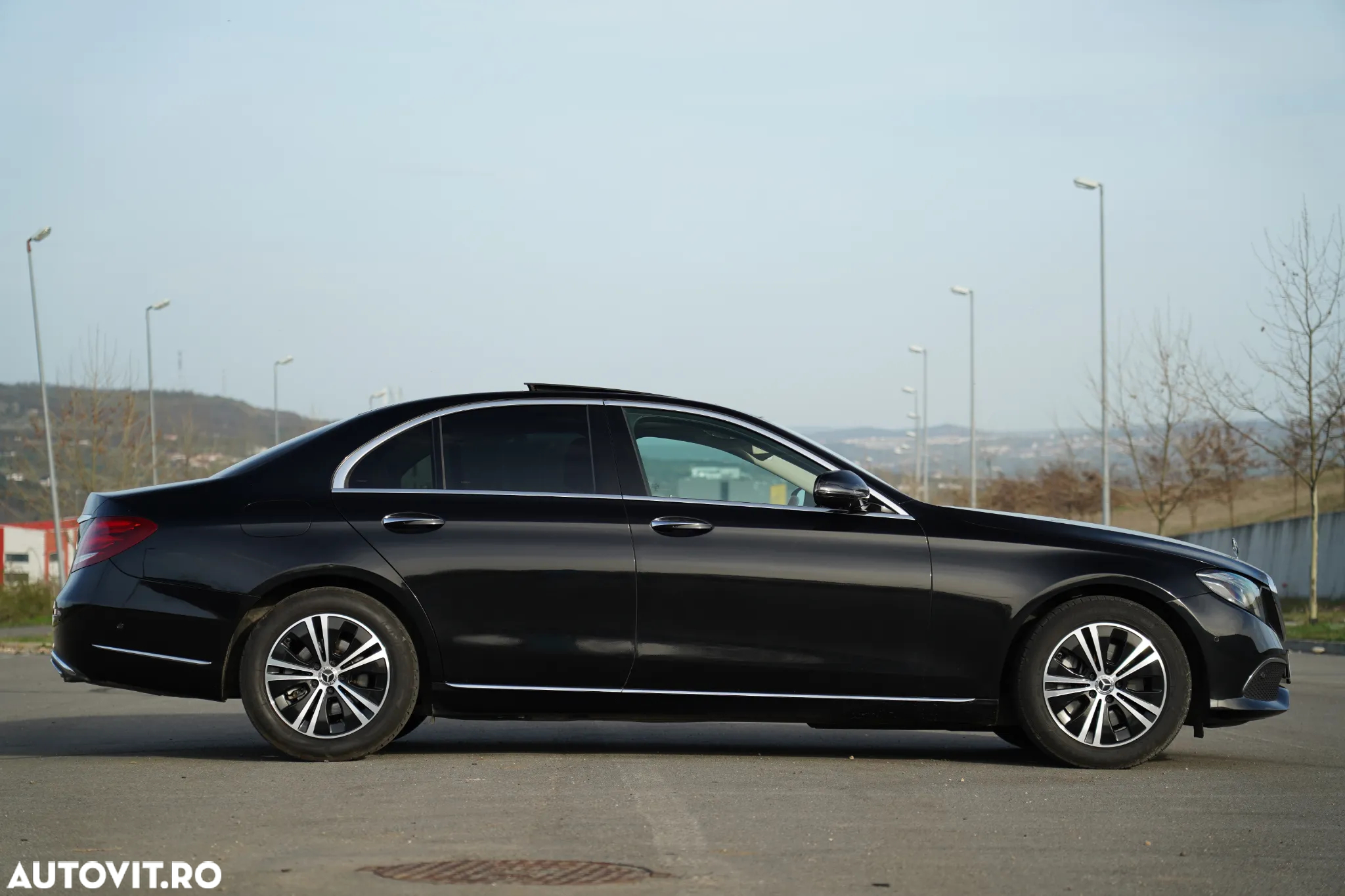 Mercedes-Benz E 220 d 9G-TRONIC Exclusive - 24