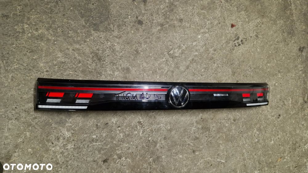 VOLKSWAGEN TIGUAN III BLENDA KLAPY BAGAŻNIKA 571945307C