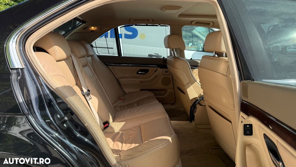 BMW Seria 7 - 24