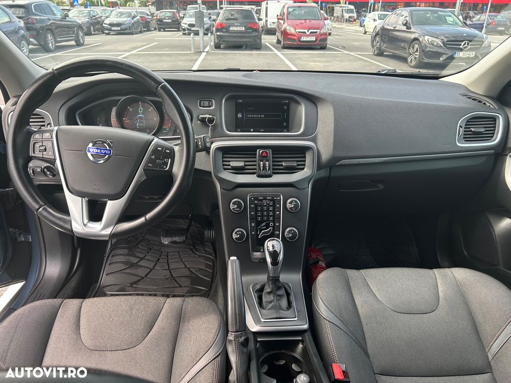 Volvo V40 D2 Powershift Momentum - 6