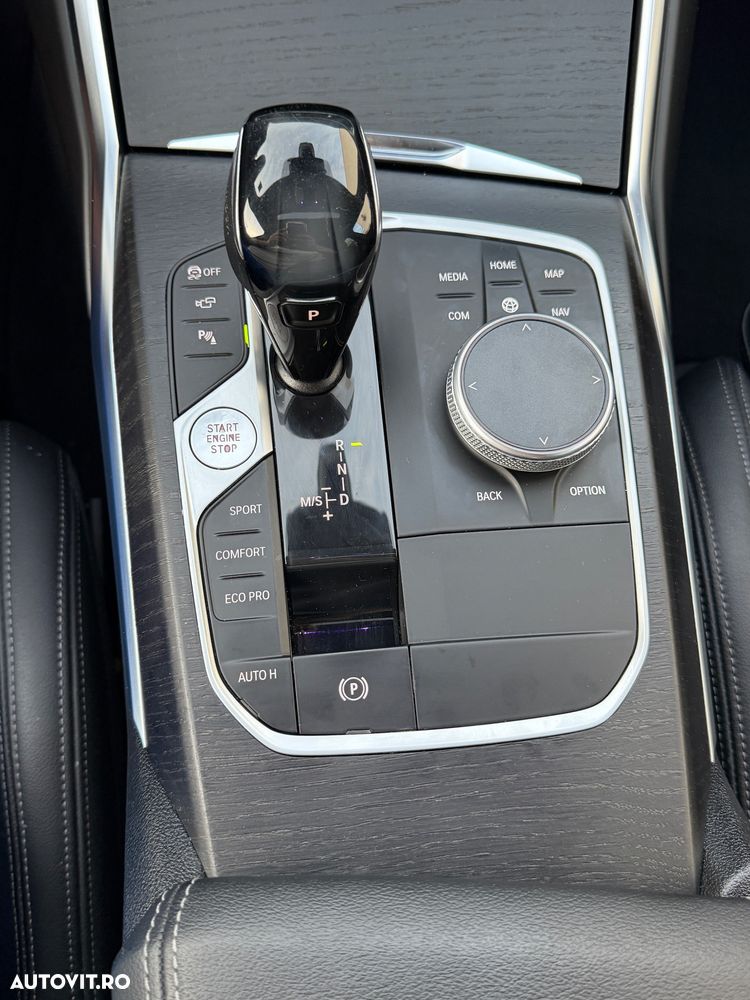 BMW Seria 3 320d Sport-Aut. Luxury Line - 29