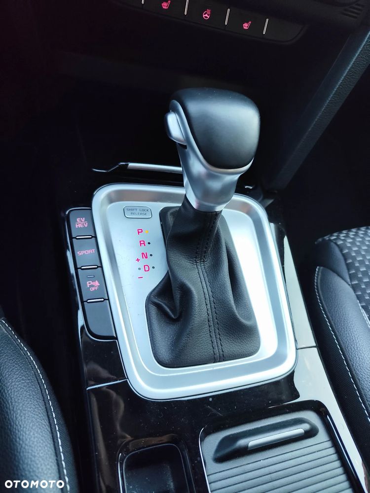 Kia Ceed 1.6 GDI PHEV XL DCT - 14