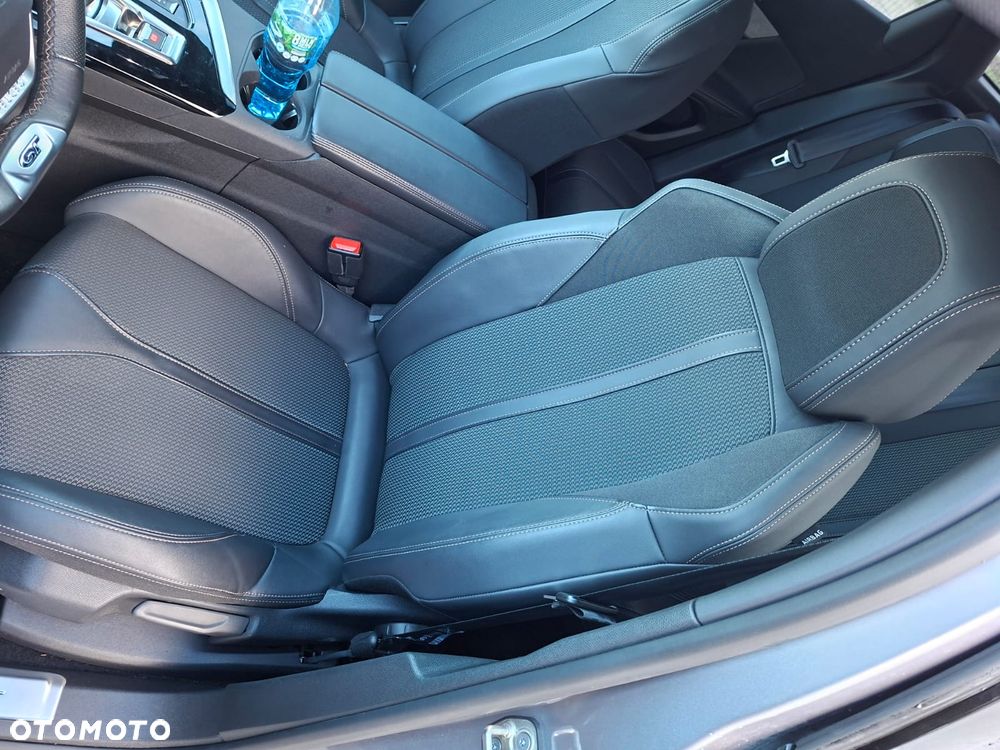 Peugeot 3008 1.2 PureTech GT Pack S&S EAT8 - 11