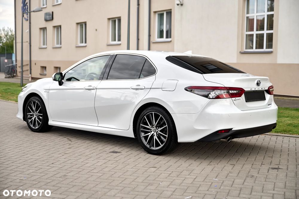 Toyota Camry 2.5 Hybrid Executive CVT - 10