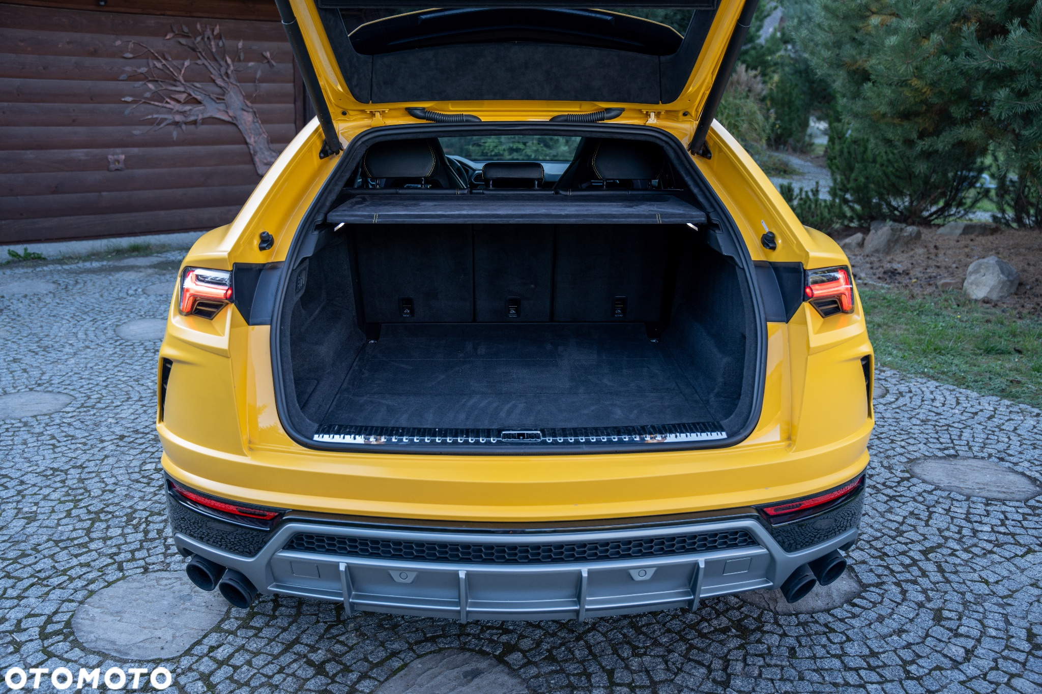 Lamborghini Urus Standard - 18
