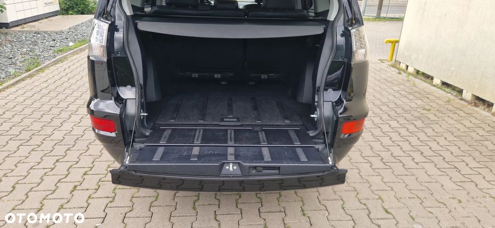 Mitsubishi Outlander 2.0 Intense + 2WD EU5 - 30