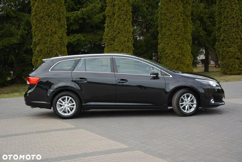 Toyota Avensis 2.0 D-4D Comfort - 4