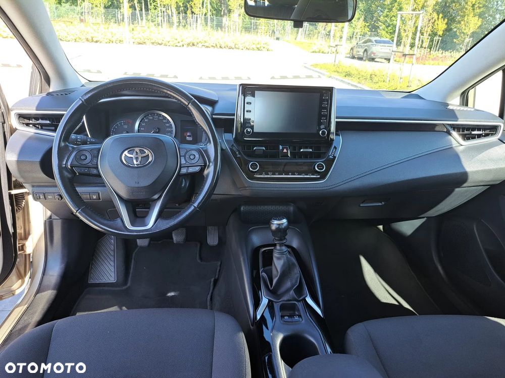 Toyota Corolla - 30