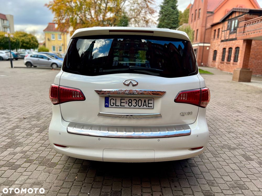 Infiniti QX80 - 9