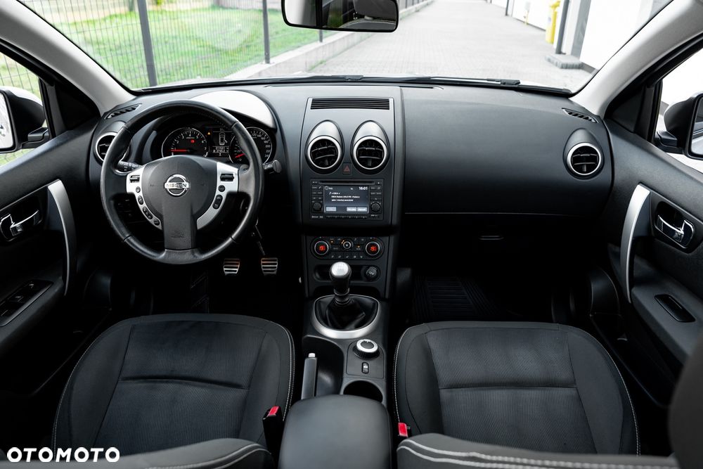 Nissan Qashqai 2.0 4x4 Tekna - 28