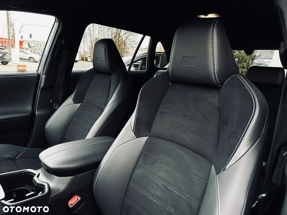 Toyota RAV4 2.5 Plug-In Hybrid GR Sport 4x4 - 19
