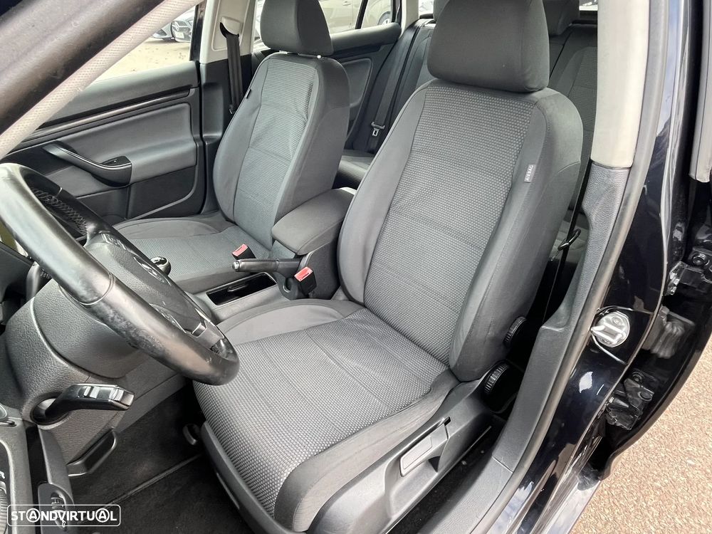 VW Golf Variant 1.6 TDi Confortline - 11