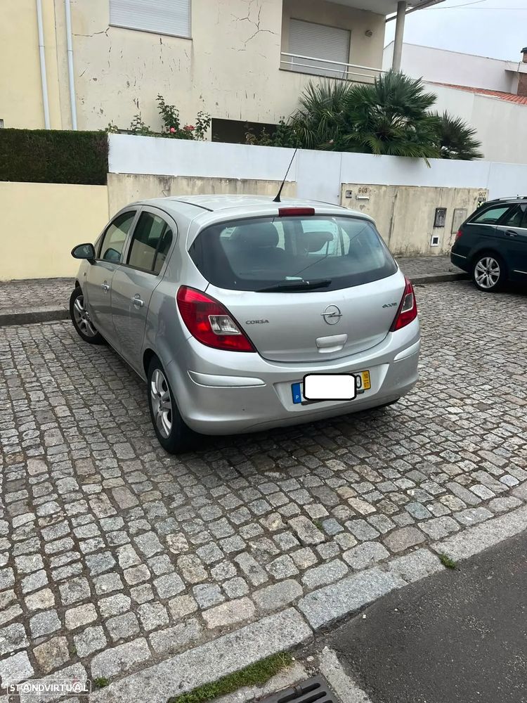 Opel Corsa 1.3 CDTI Enjoy EcoFLEX - 2