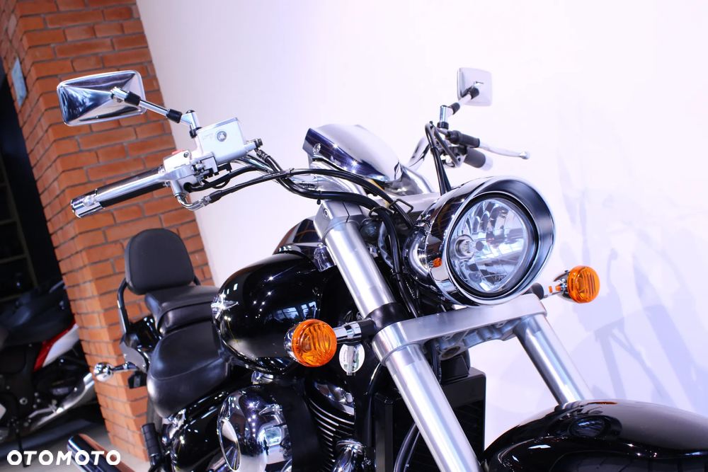 Suzuki Intruder - 30