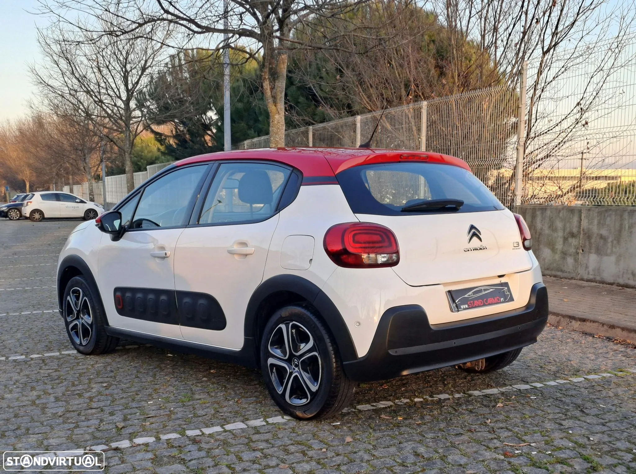 Citroën C3 1.2 PureTech Shine - 4
