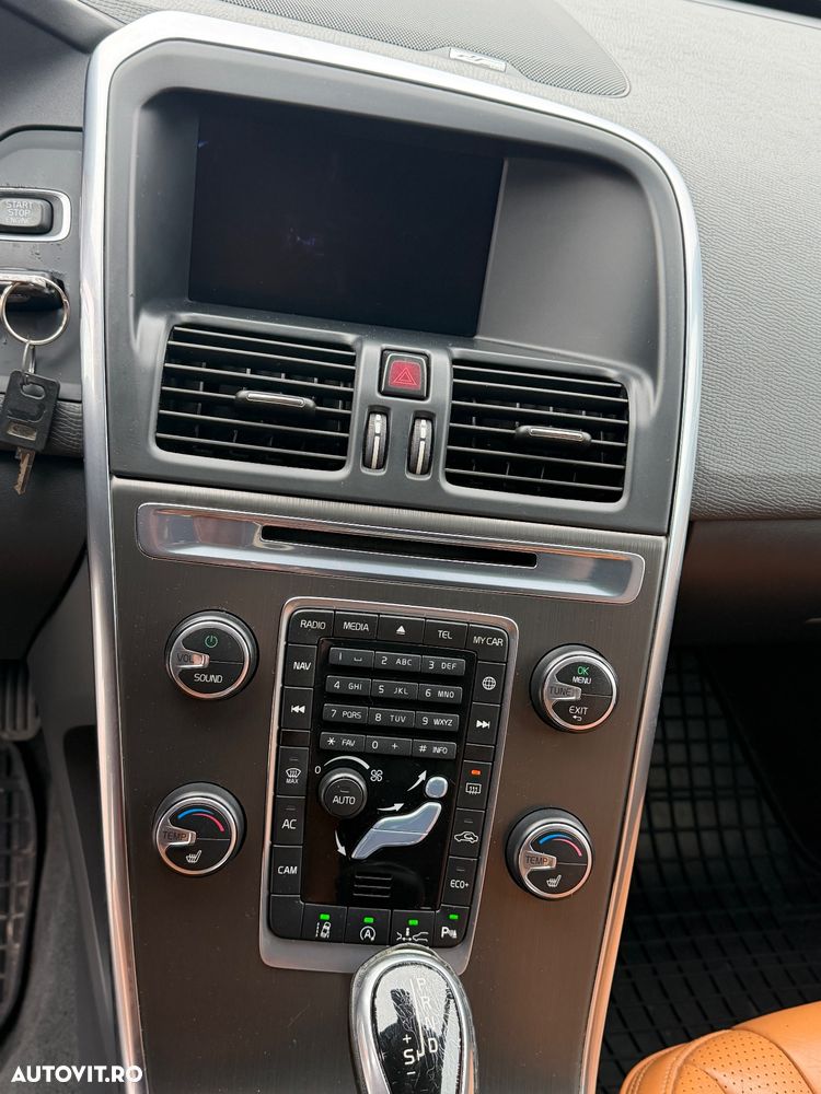 Volvo XC 60 D4 VEA Start-Stop Momentum - 11