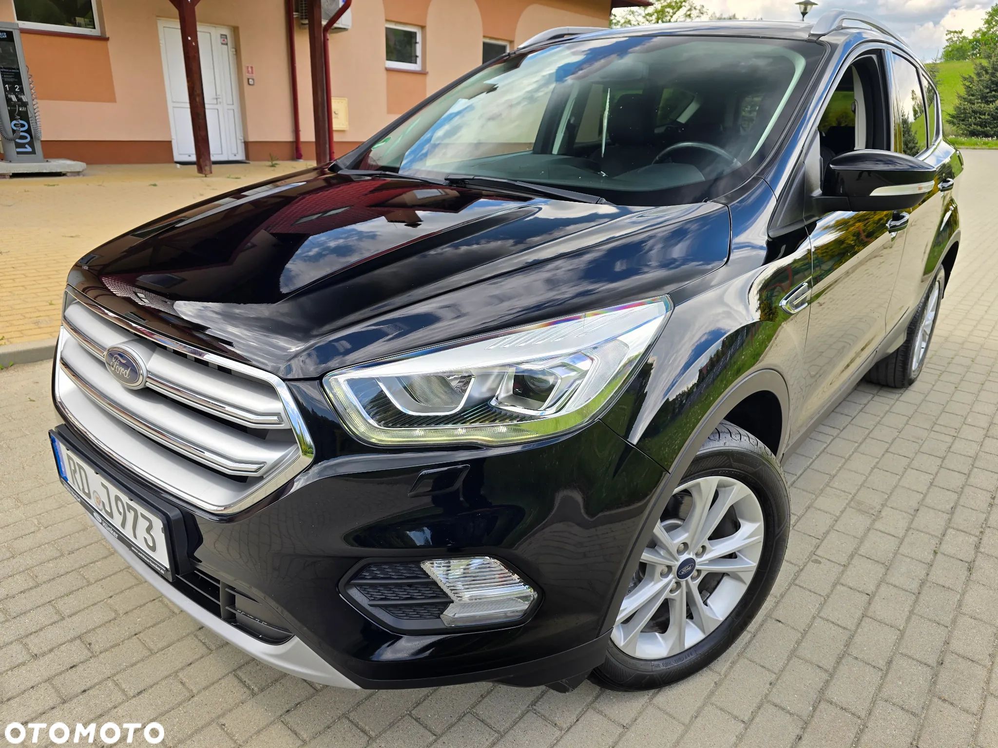 Ford Kuga 1.5 EcoBoost 2x4 SYNC - 1