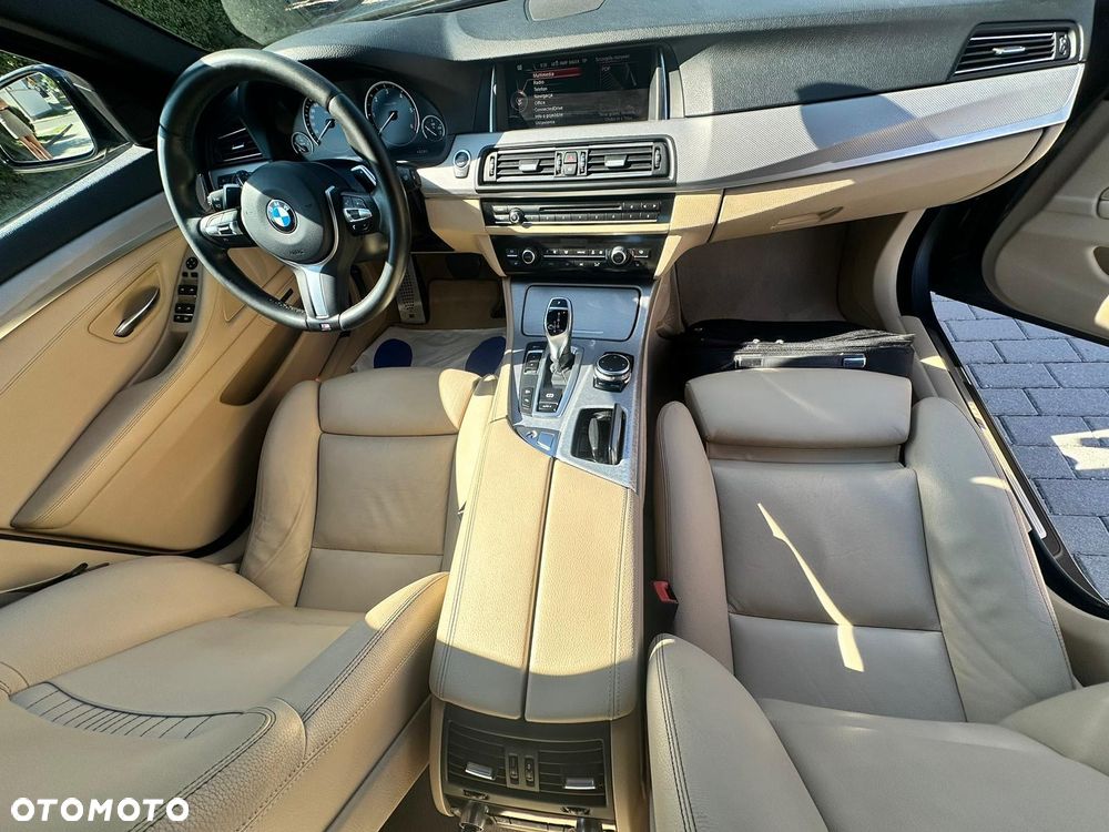 BMW Seria 5 530d xDrive - 28