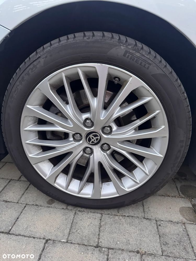 Toyota Camry 2.5 Hybrid Executive CVT - 18