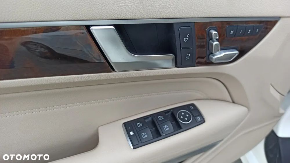 Mercedes-Benz Klasa E 350 Cabrio 7G-TRONIC - 11