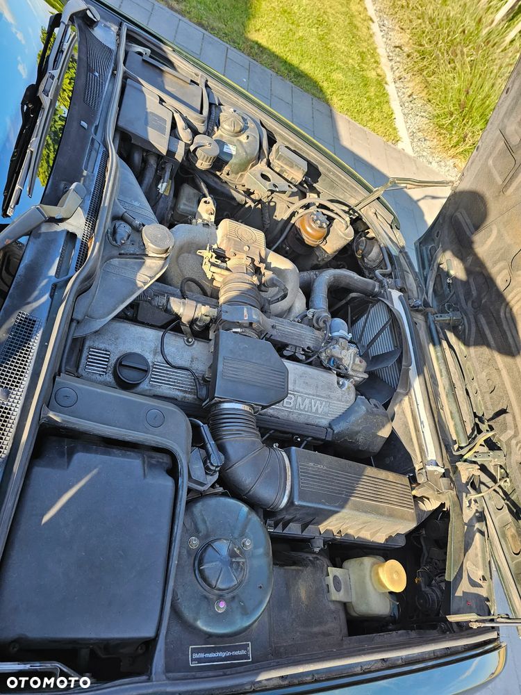 BMW Seria 7 - 32