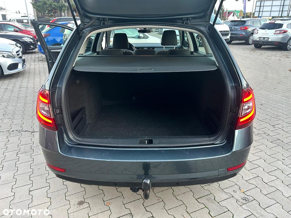 Skoda Octavia 2.0 TDI Elegance DSG - 24