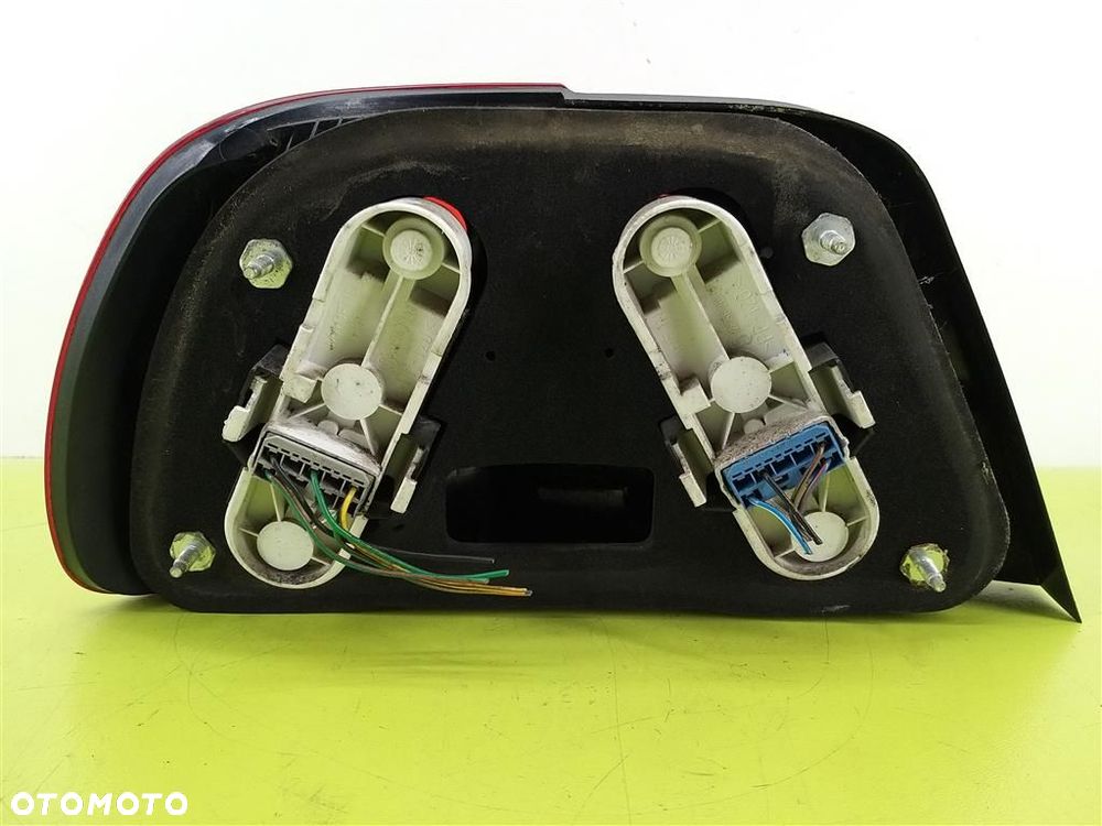 Lampa prawa tylna tył Volvo S40/V40  LIFT 2000-2004 SEDAN - 3
