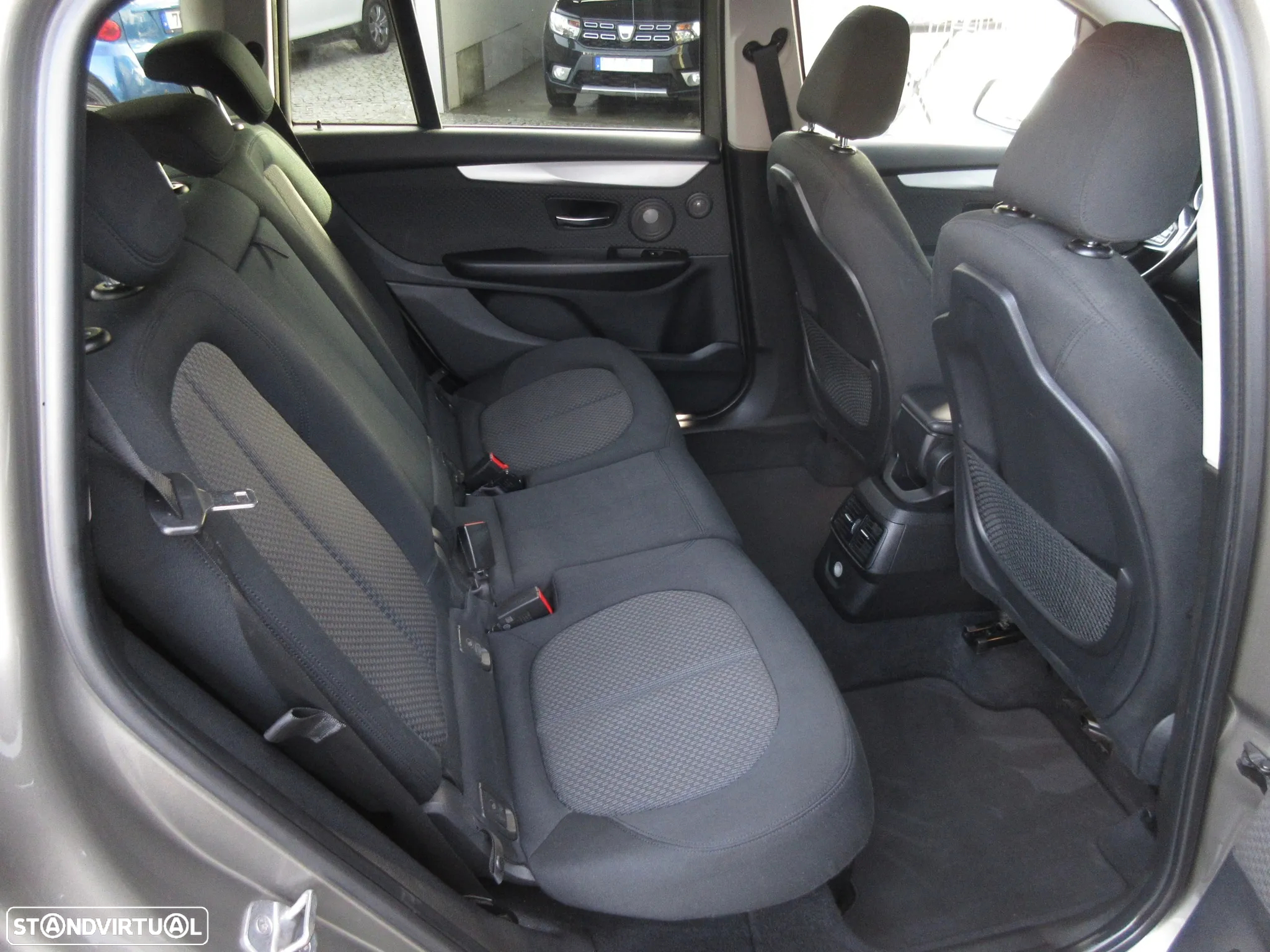 BMW 216 Gran Tourer d Advantage Auto - 38
