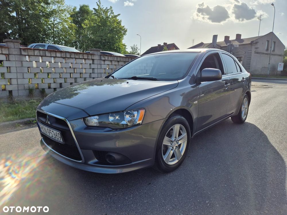 Mitsubishi Lancer 1.5 - 9